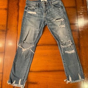 Hidden brand ripped straight jeans